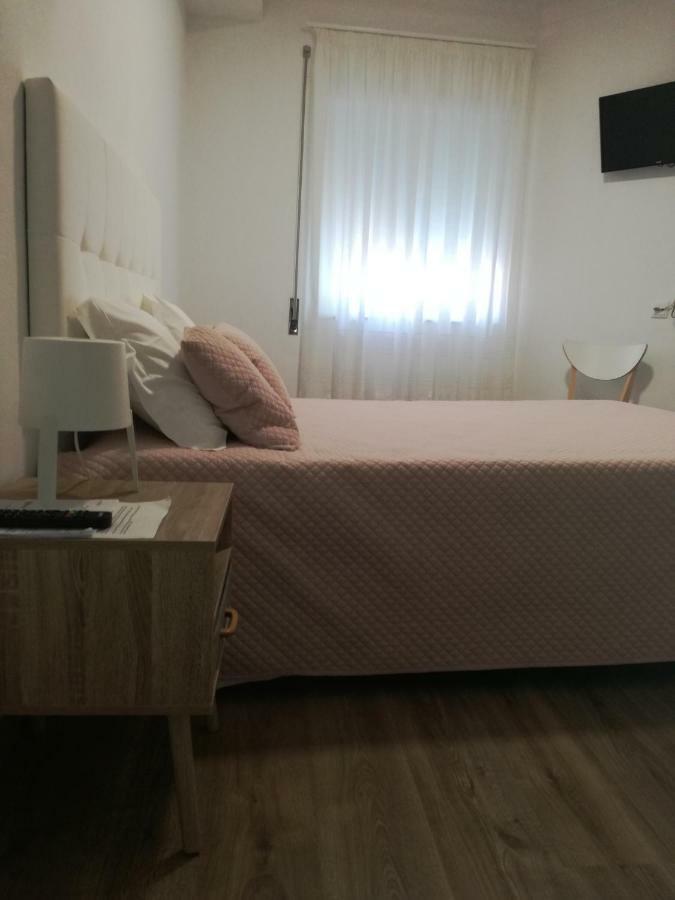 Baixinho Guest House Вила-Прайа-де-Анкора Экстерьер фото